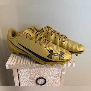 Under Armour Youth Football Cleats - Size 4.5Y